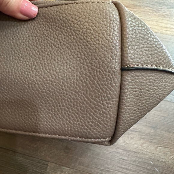 Mathew And Julian vegan leather shoulder bag - Picture 8 of 9